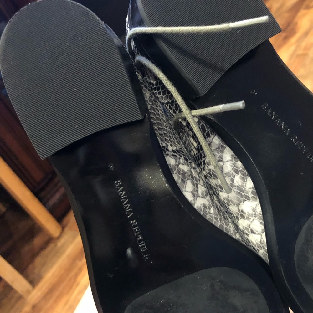 Banana Republic Python Print Leather Loafers Sz 8 - image 8